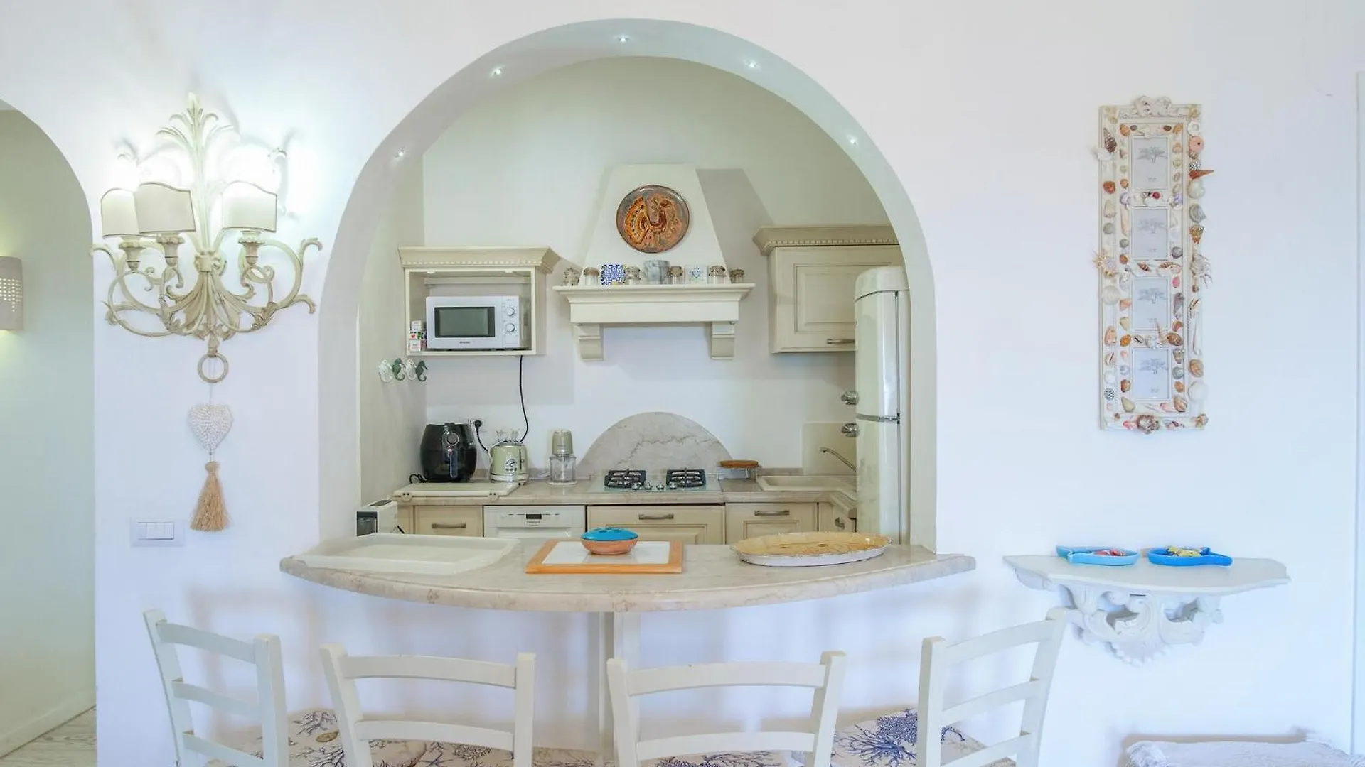 Amazing Home In Stintino With Kitchenette 0*,  Italië