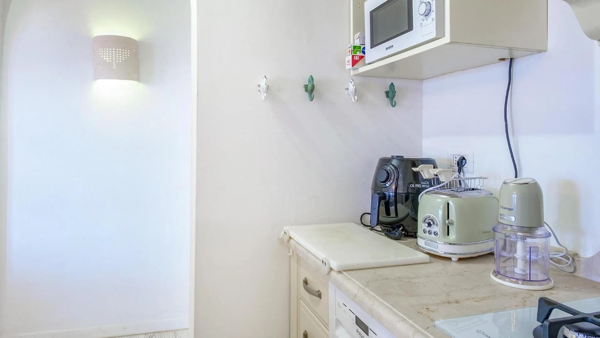 Amazing Home In Stintino With Kitchenette 0*,